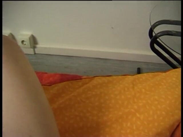 Lucky Wankerz: Cute girl rubbing her duck