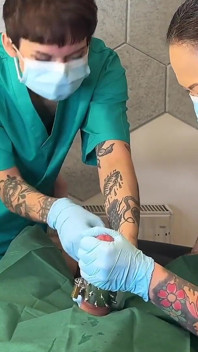 Podwójny Domme Medfet Sounding egzamin i zabiegi z Madame Li Ying i naszym pacjentem