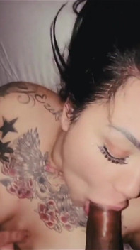 Twarz jebanie Khloe Lynn Sexy Tatted Biała dziewczyna