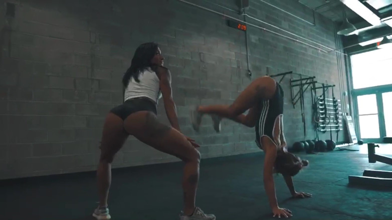 Evelin Stone: Babymommafit mi lavora a miami