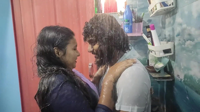 Vaigavarun45: Desi Couple Saree Bath with Sex Day After Marriage