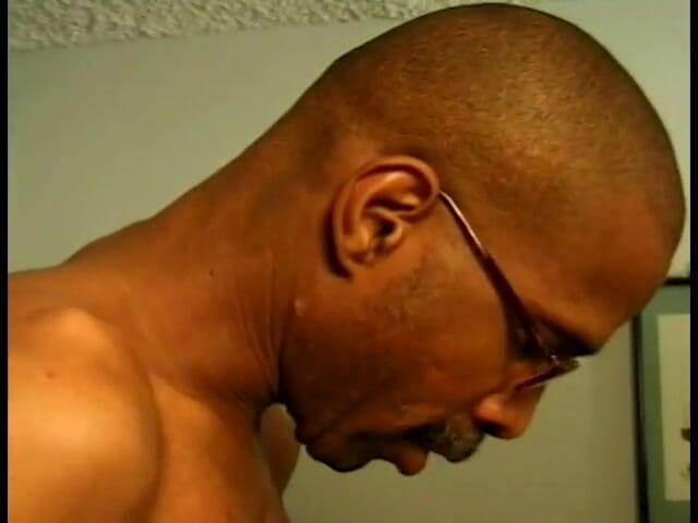 First Black Sexperience: jigyasu sunahre baalon vaali aakarshak Nova apni gili choot men...