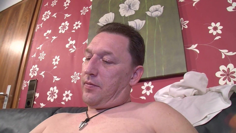Mature Climax - 100% Mature Videos: Gorące ruchanie z gilfem i kolesiem w pończochach