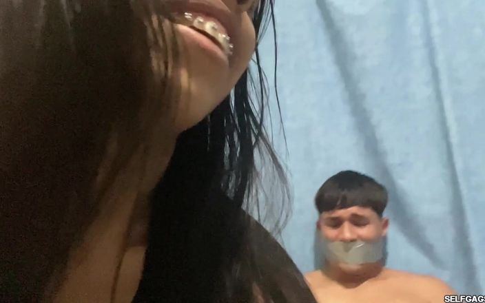 Selfgags femdom bondage: Ovládla jsem přítele jiné dívky a vysála mu sperma! - Amatérské...