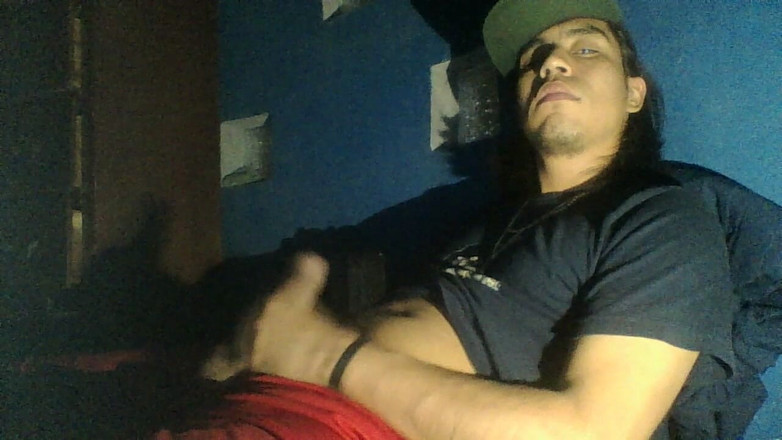 AlexAlejandro13: Super, teraz patrzcie na mnie, jak się wkurzam, oglądając kamerki...