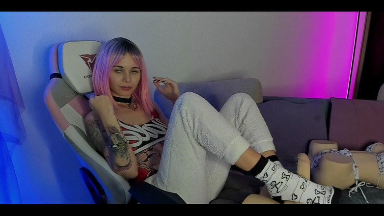 Sandy and Chris: Aku akan footjob untukmu