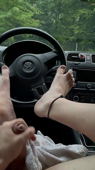 Twinkboy82: German Young Boy Wanks Naked in a Parking Lot