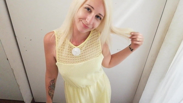 Cuteblonde666: Khỏa thân ngoài trời trong phòng mặc áo choàng