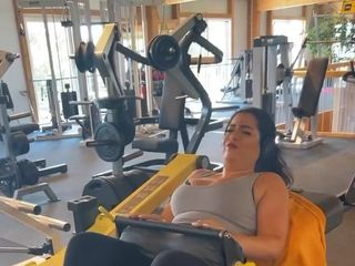 LadyAyse5: Lady Ayse जिम