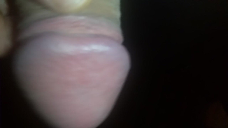 LORTON: Shemale Trans rycker av en stor kuk och kommer på...