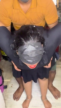 Abang tiri mengongkek adik tiri mertua di dapur kali pertama ghairah