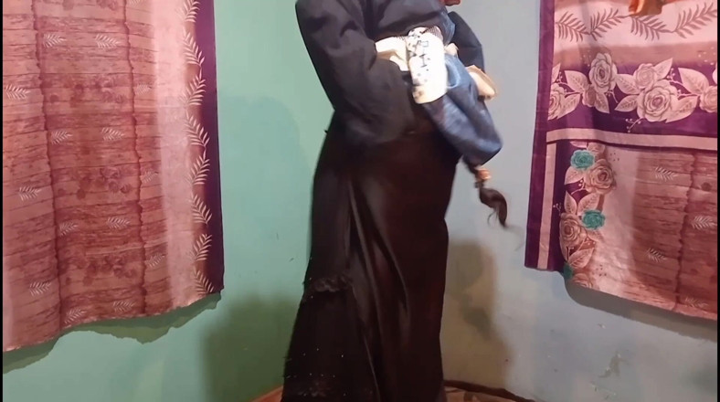Gulaab: Hijab Muslim Desi Bhabhi Fucked by Friend