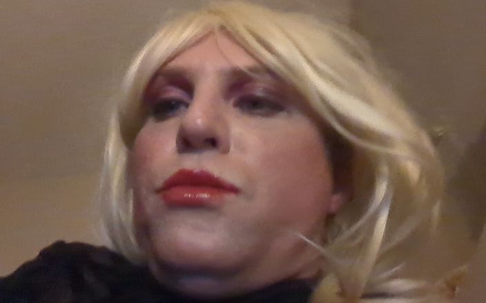 Jen316: Masturbation à la maison