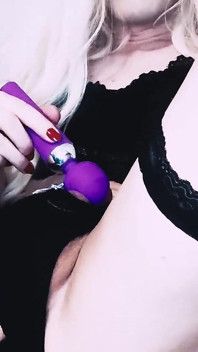 Sexy sekretářka tě škádlí a udělá se s vibrátorem