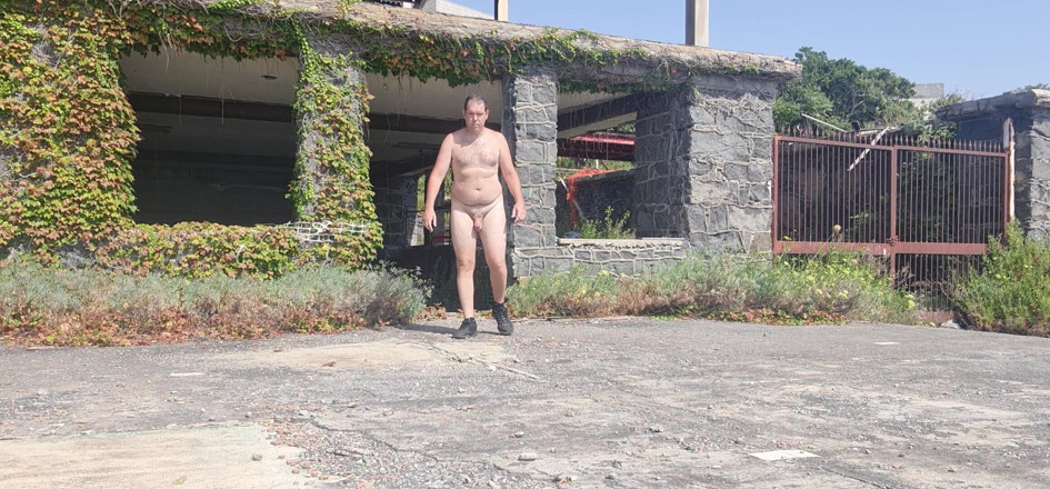 Mirko2589: Nude Boy Near the Sea