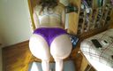 Long Toe Sally Big Buns: Twerking pakaian dalam ungu