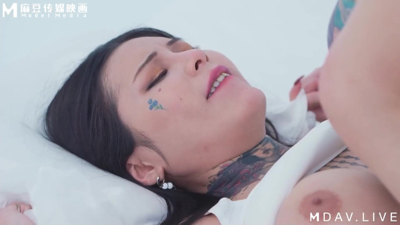 ModelMedia Asia: MD-0150-3 Niemoralne święto w czasie epidemii/EP3