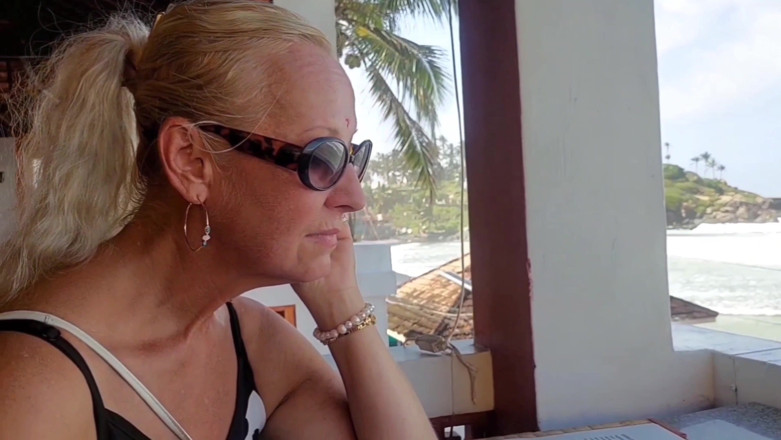 Selena701: Mature Blonde and Her Beautiful Feet