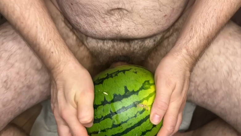 Paul Bear: Follando un melón