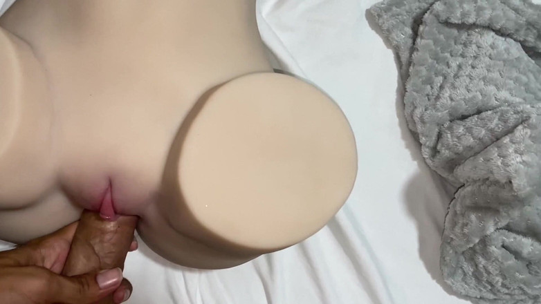 Yohamedi: Sahabatku ngajarin aku cara ngentot sama boneka seks tantaly dan...