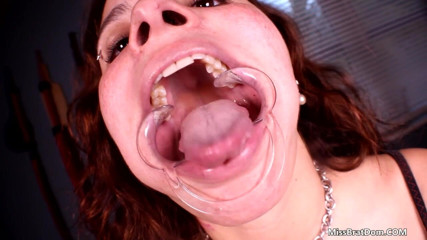 Brat Perversions: W moich ustach: Ginary