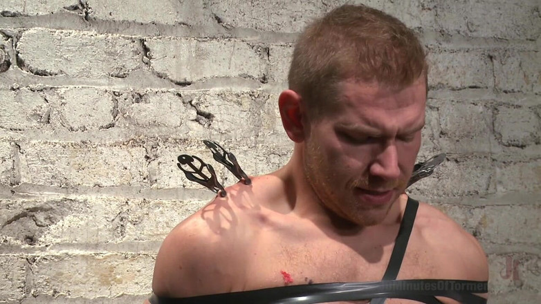 30 Minutes of Torment: Alex Adams yarağa, taşaklara ve göt işkencesine katlıyor