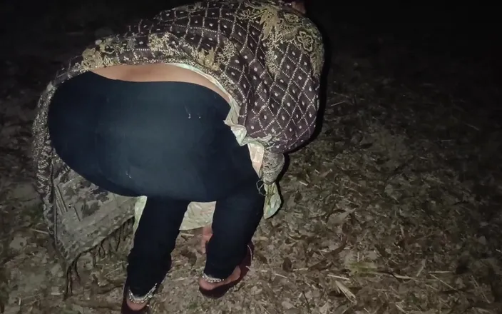 mahihot1: Outdoor Fucked in Her Neighbor Stepbrother with Audio.