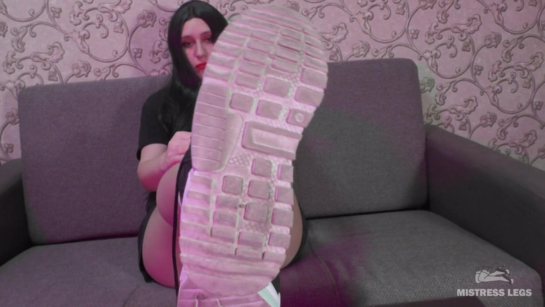Mistress Legs: Warm-up in sneakers and white socks teasing