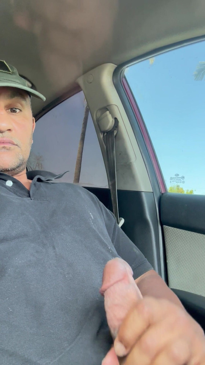 Nileking 300: Автомобільний тепловий удар, мастурбація