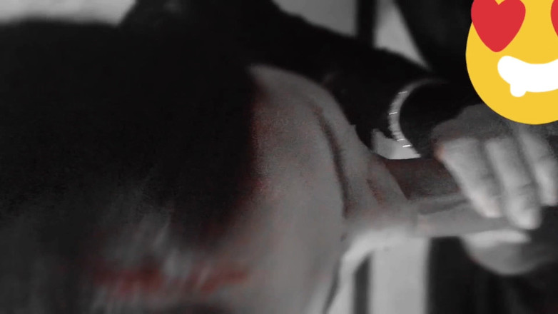 Hot Sis: Latika bú cu anh kế và đưa con cu đầy đủ vào miệng