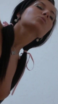 Ella es tan caliente