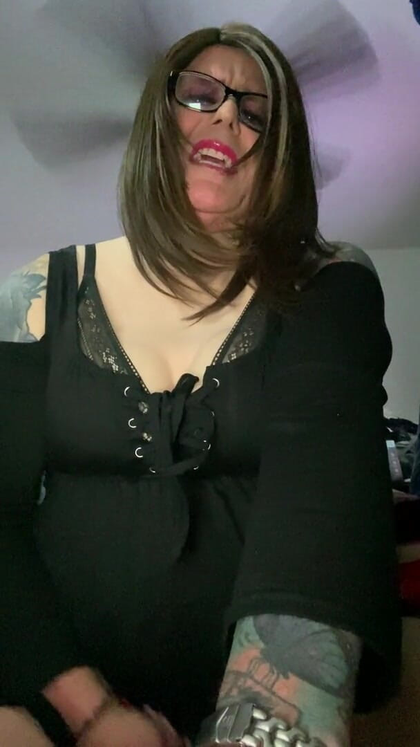 CodiS: Codis First Time Cumming on Cam.