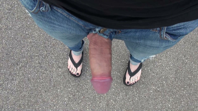 Heelex: Crossdresser with Sexy Feet Flashing Cock