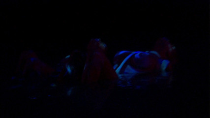 CBD Media: Alien panas dengan payudara besar melakukan seks lesbian liar