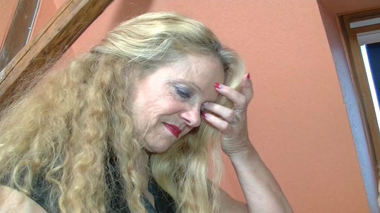 German's Old Chicks: 두 명의 독일 여성이 함께 빨고 자지 기쁘게 하기 위해 여기에 있습니다.