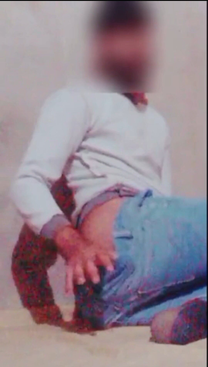 Haddikhan97: Desi kluk ukazuje zadek a masturbuje výstřik