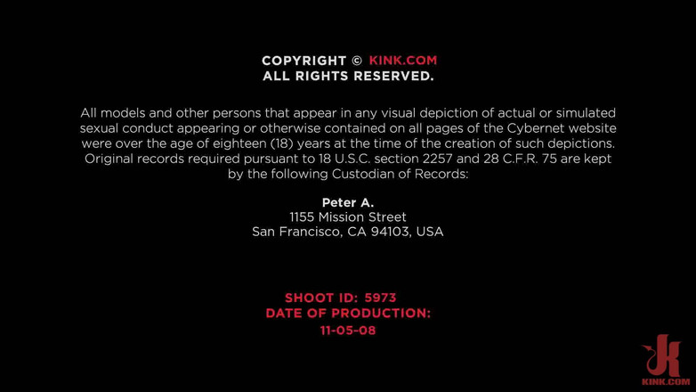 Kink: Amber Rayne's lesbische gangbang