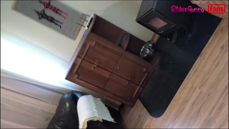 Riderqueen: ファンのためのビデオ:見知らぬ人にダブルファックド