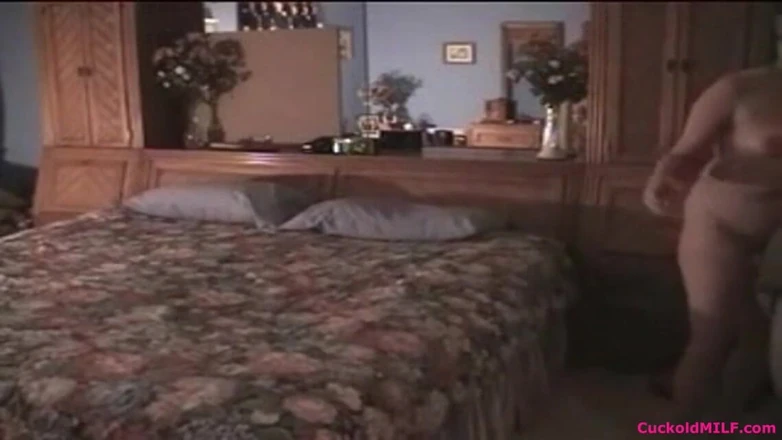 Cuckold MILF: Cuckold MILF - cuckold MILf vi handlar om cuckold spel