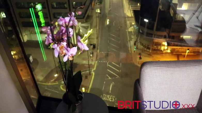 Brit Studio: Two British teens sucking cock