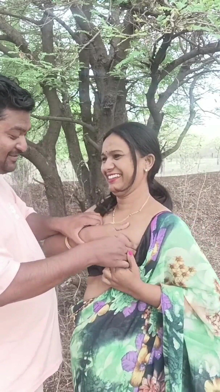 Kavita _zawazawi: कविता भाभी जंगल में तात्या के साथ कुत्ते शैली में गांड चाटना लंड चुसाई और मुंह में गंदा वीर्य
