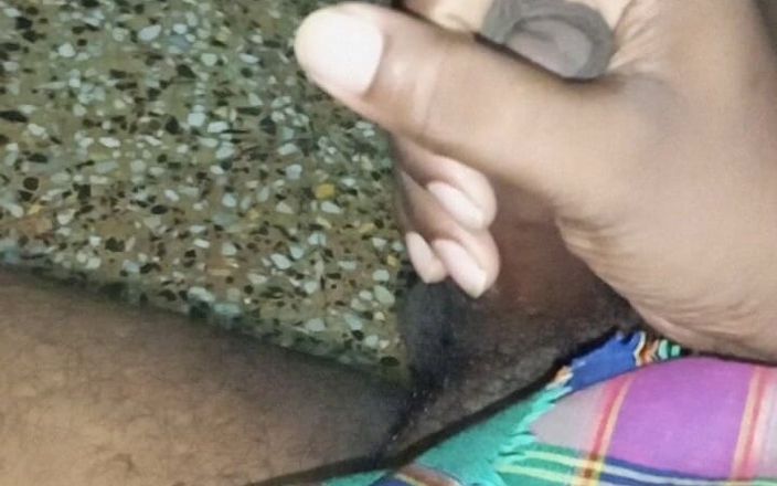 Sweet Indian cock: Бхабхі смокче і облизує пизду в траханні вдома