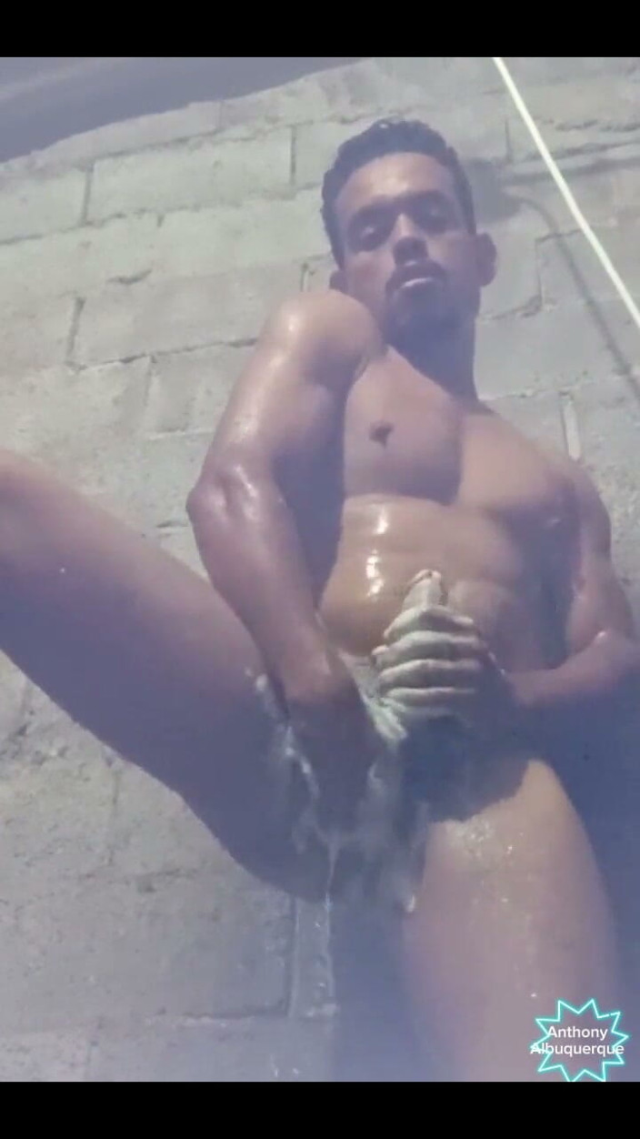 anthony albuqurque: Honění ve sprše s prstem v zadku, Jak sexy