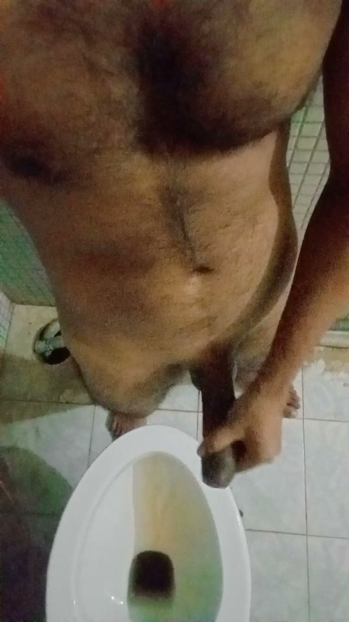Raaz26d: Indian Boy Handjob in Girlfriend's Bathroom, Does Anyone Wants to...
