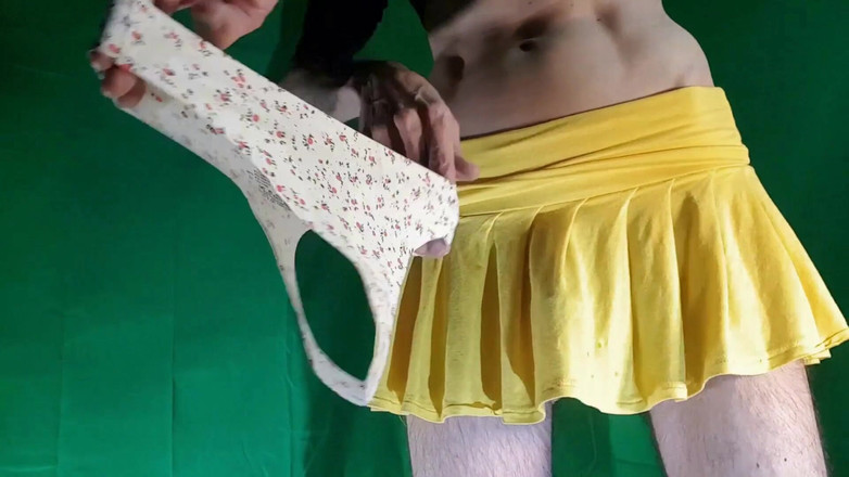 HeIsSooThin: Nahtloser tanga oder spitzenhöschen. Sie können wählen.