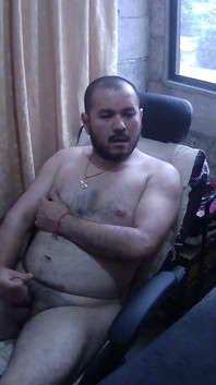 Je me casse dans mon fauteuil.