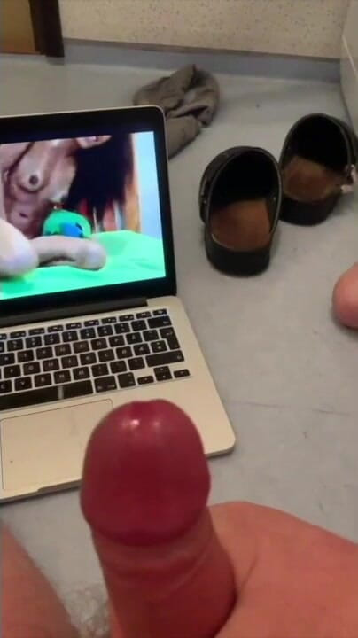 SirCumAlotInU: Мій прекрасний kinkyasian4u змушує мене так сильно кінчити