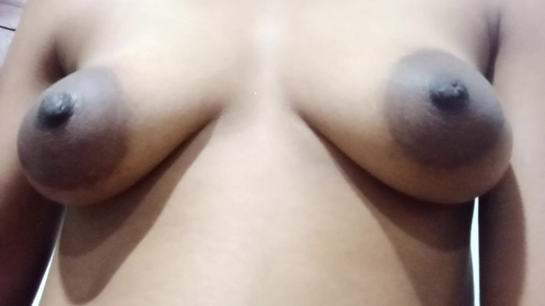 TEENADESI: 나를 따먹을 수 있는 발정난 느낌