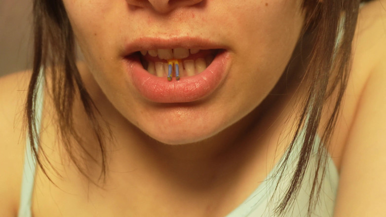 AmayaMori: Giantess Girl Rozpakuje cukierki, ale jest zaskoczona, ponieważ w candy...