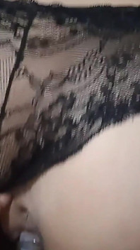 Éjacule avec ma chatte crémeuse sur la bite de mon voisin. Il demande le silence pour que personne ne le découvre - aventures du comptable